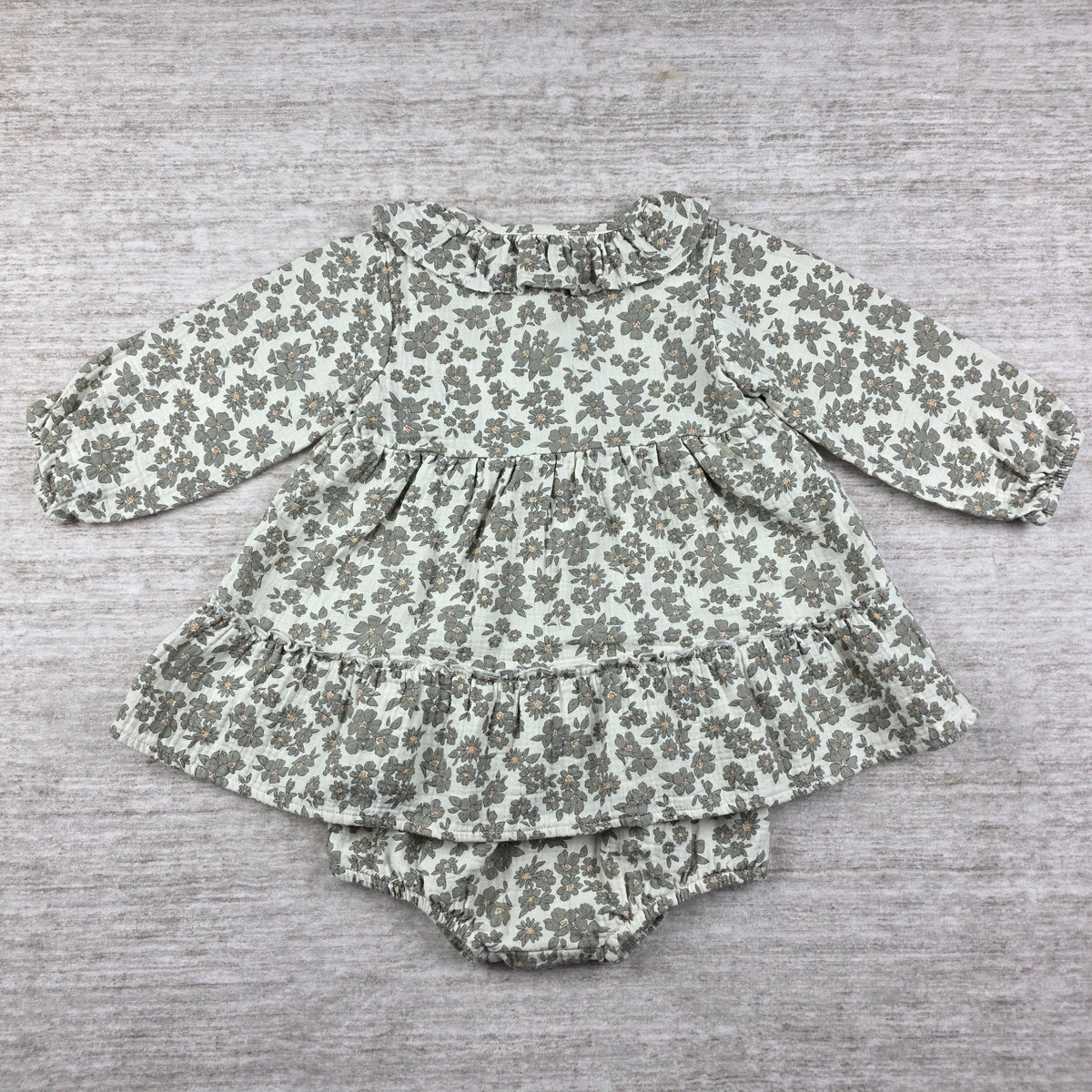 Quincy Mae bloomers size label 18-24 months