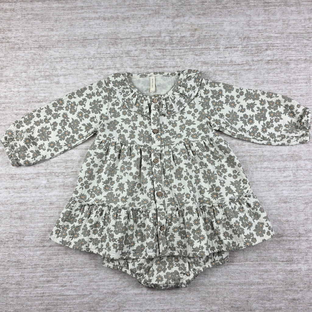 Floral print, button front and gathered tier detail
